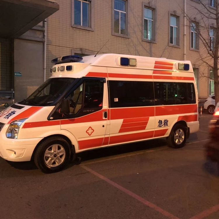 信州夜间租赁救护车护送病人转院：安全转运的 8 大核心注意事项